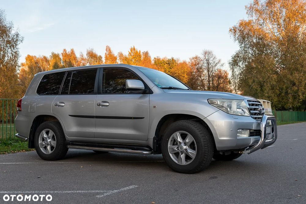Toyota Land Cruiser - 4
