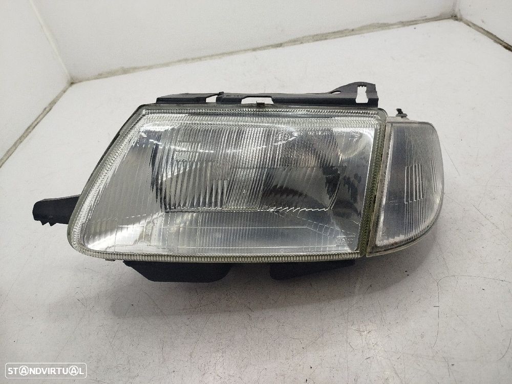 Farol/ Otica Dianteiro Esq Citroën Saxo (S0, S1) - 2