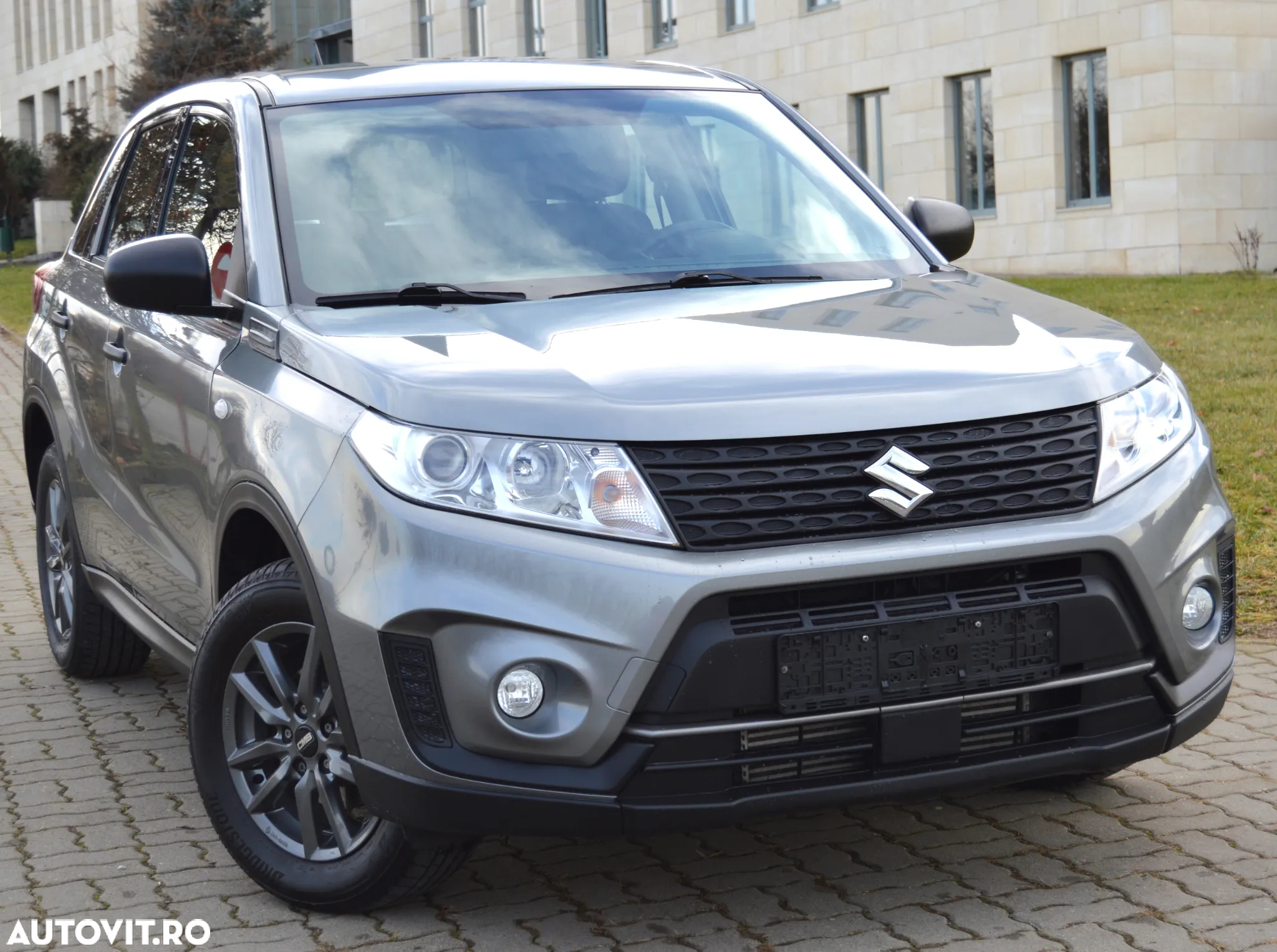 Suzuki Vitara - 3