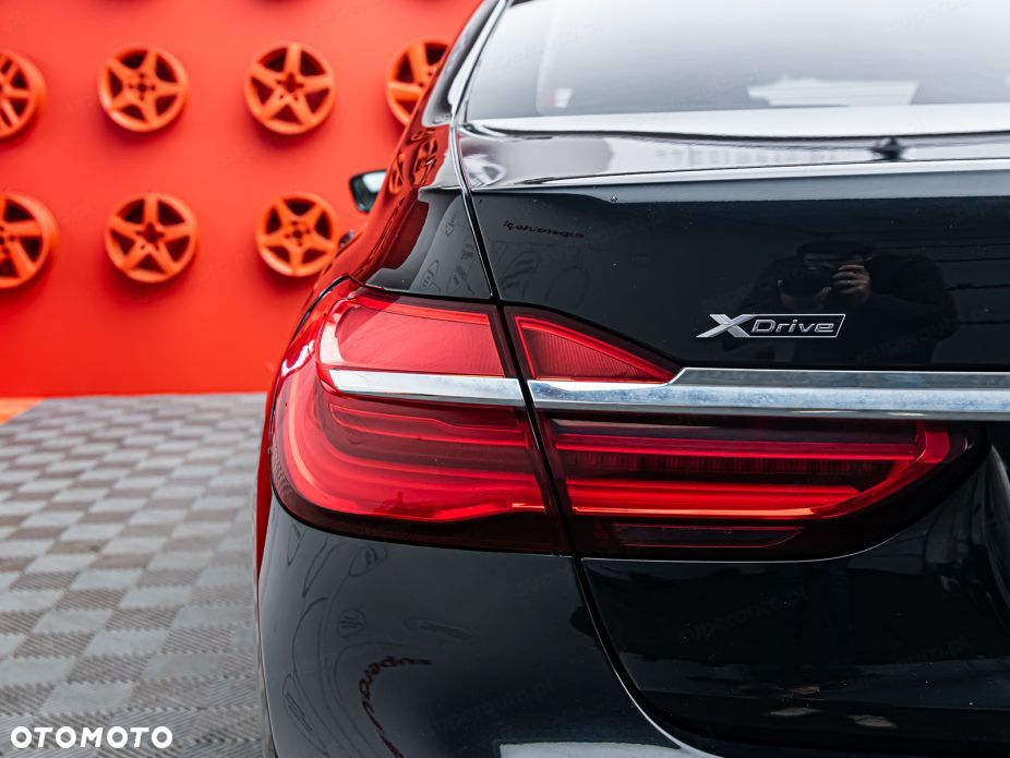BMW Seria 7 740d xDrive - 30