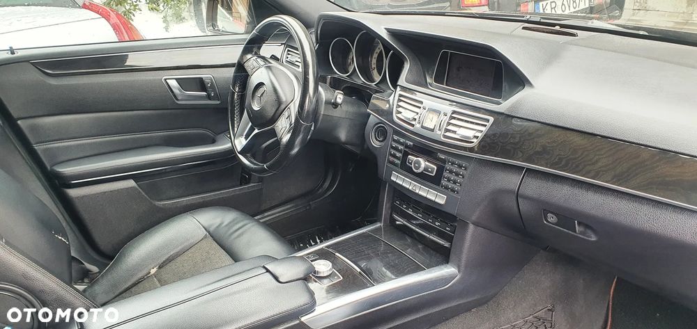 Mercedes-Benz Klasa E 220 BlueTEC 7G-TRONIC Avantgarde - 19