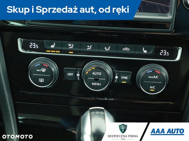 Volkswagen Golf - 14