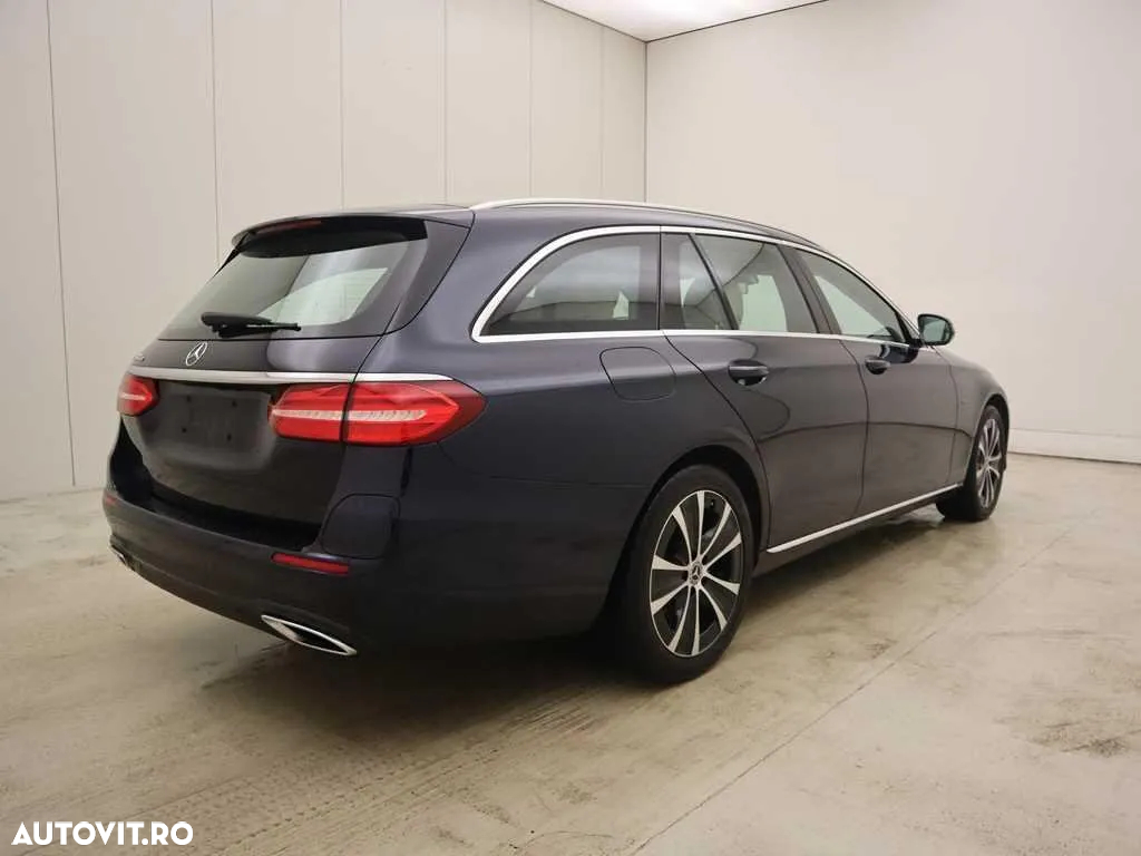 Mercedes-Benz E 300 de 9G-TRONIC - 12