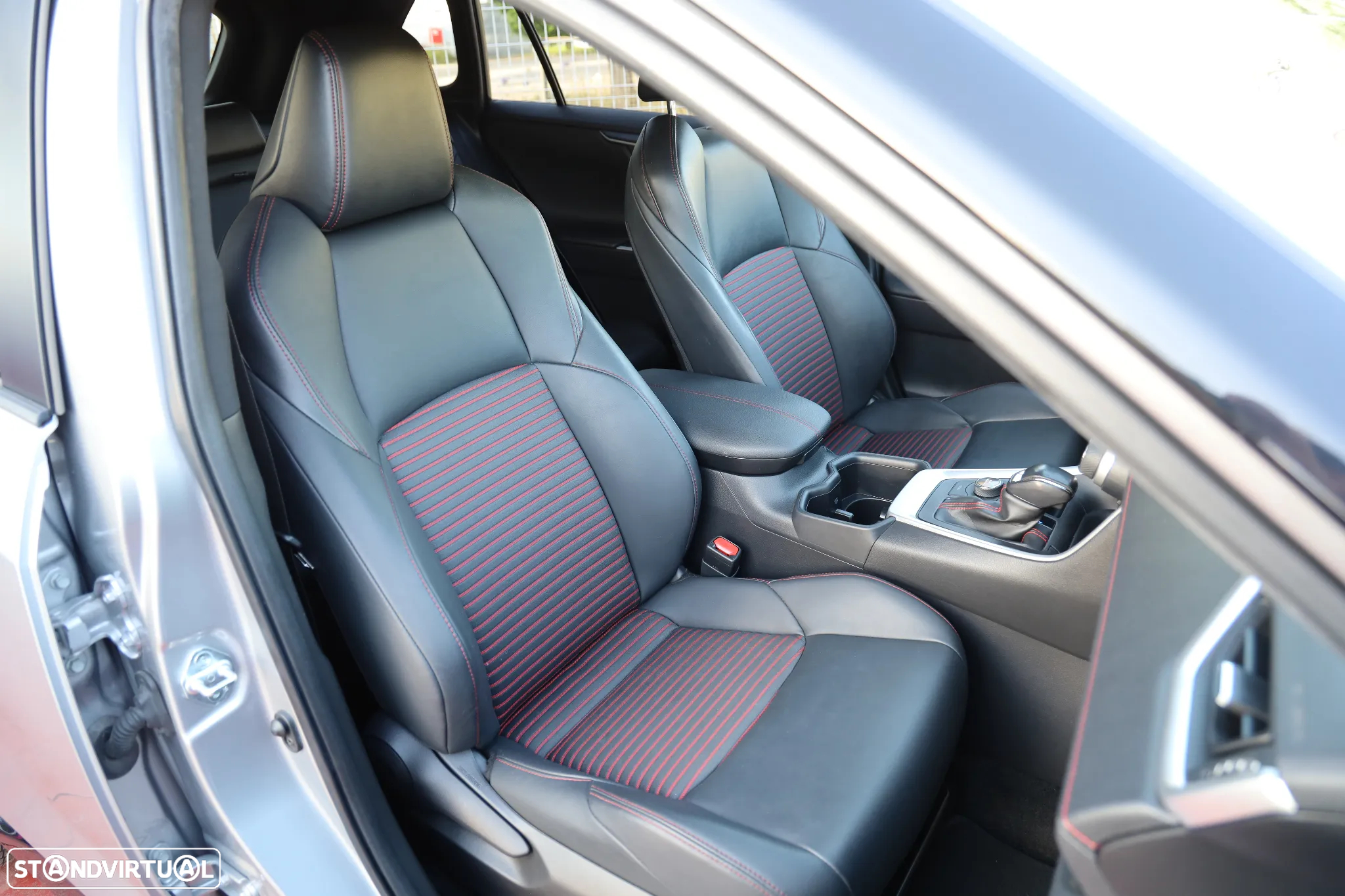 Toyota RAV4 2.5 HDF Exclusive +P.Luxury AWD-i - 3
