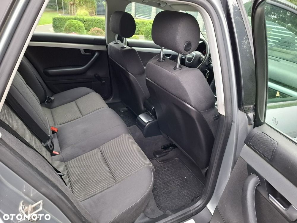 Audi A4 Avant - 11