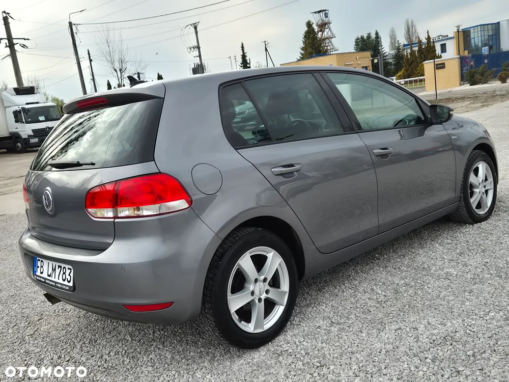 Volkswagen Golf 2.0 TDI DPF DSG MATCH - 11