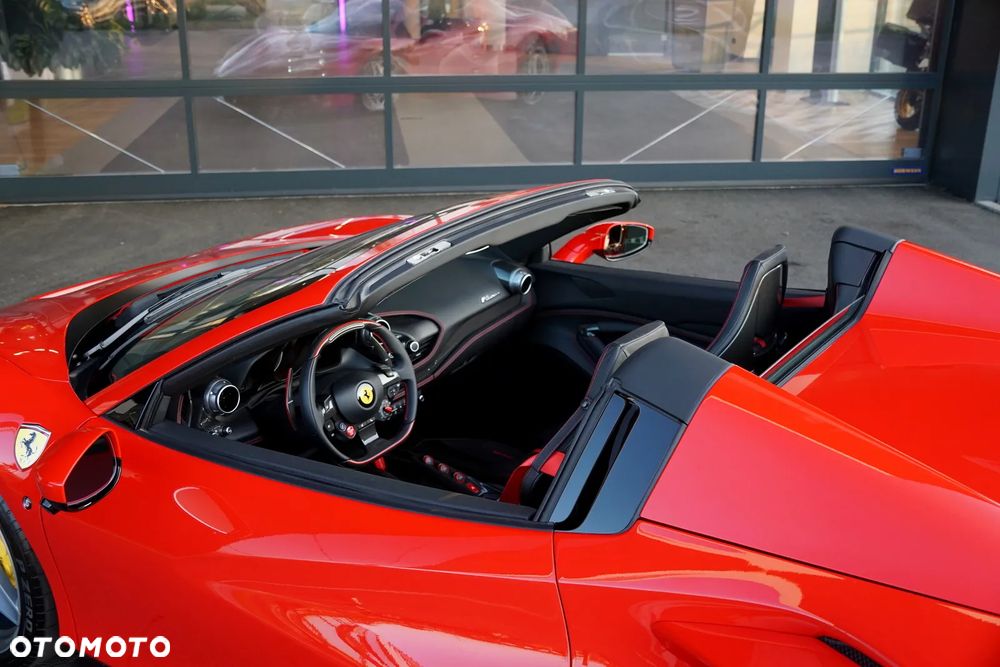 Ferrari F8 Spider - 20