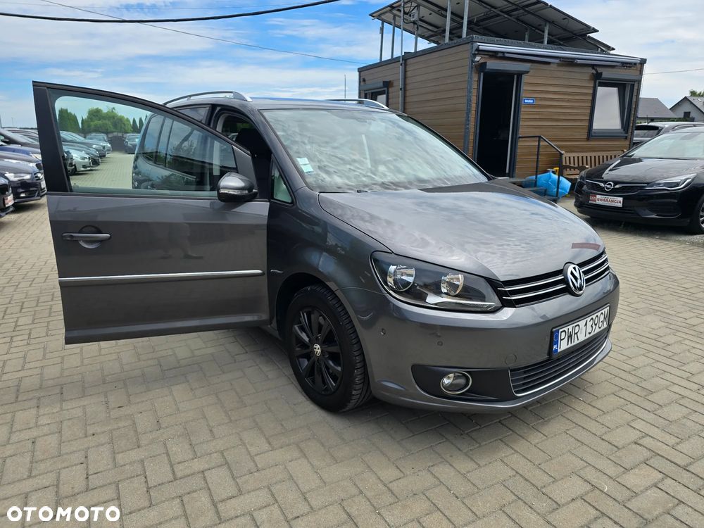 Volkswagen Touran - 22