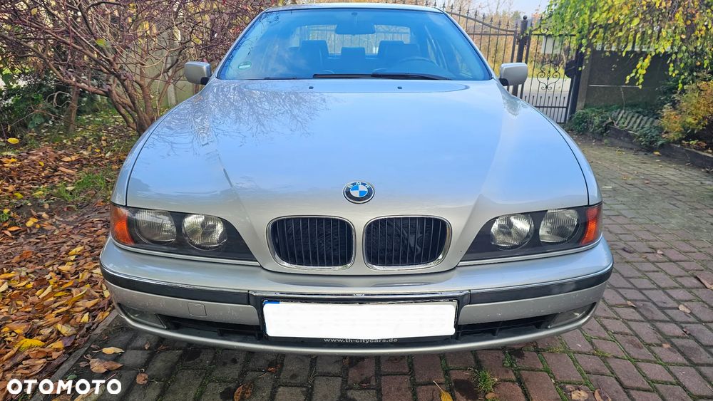 BMW Seria 5 523i - 2