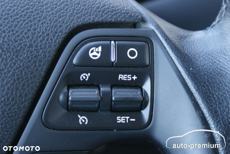 Kia Ceed 1.6 GDI Dream Team Edition - 10