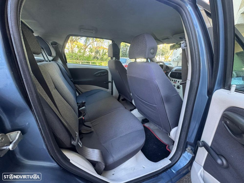 Fiat Punto 1.2 16V ELX - 8