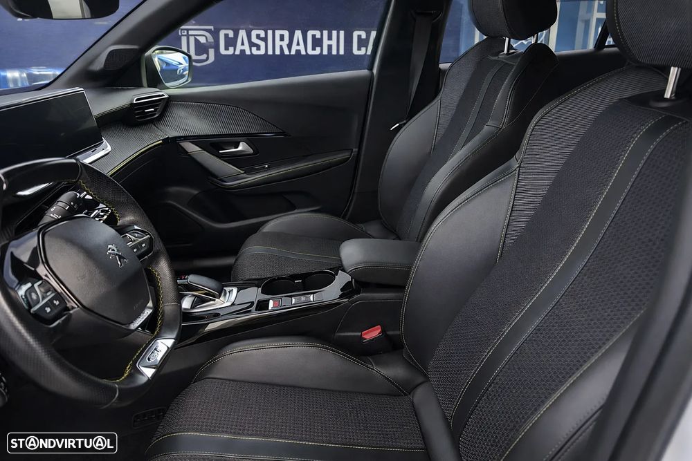 Peugeot e-208 GT - 4