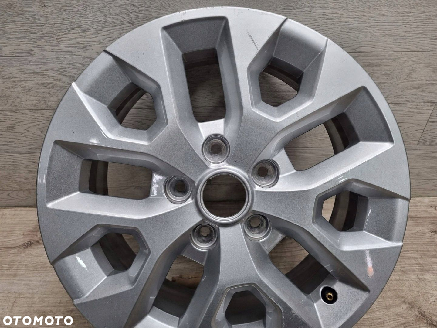 Felga Dacia Duster II 6.5Jx16 CH5-50 Et50 5x114.3 403009696R - 3