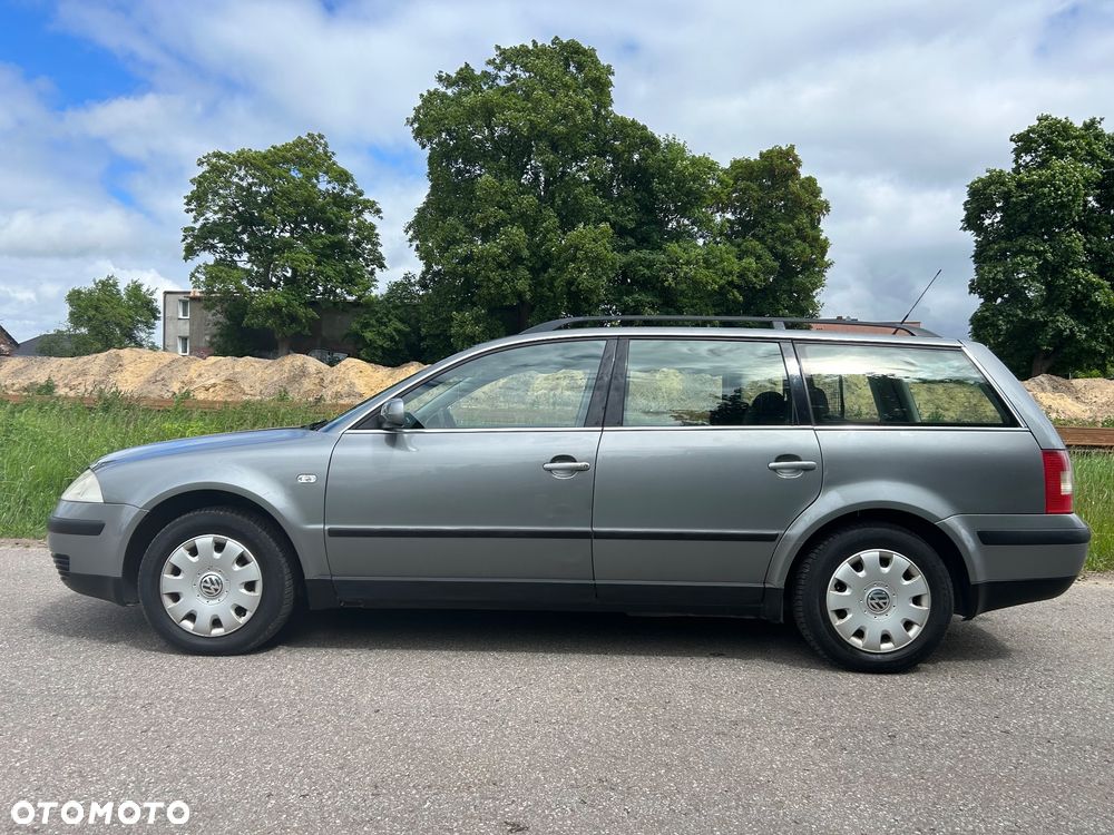 Volkswagen Passat 1.6 Comfortline - 2