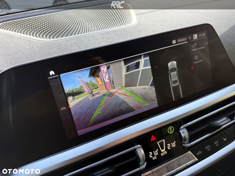 BMW Seria 3 330i M Sport - 38