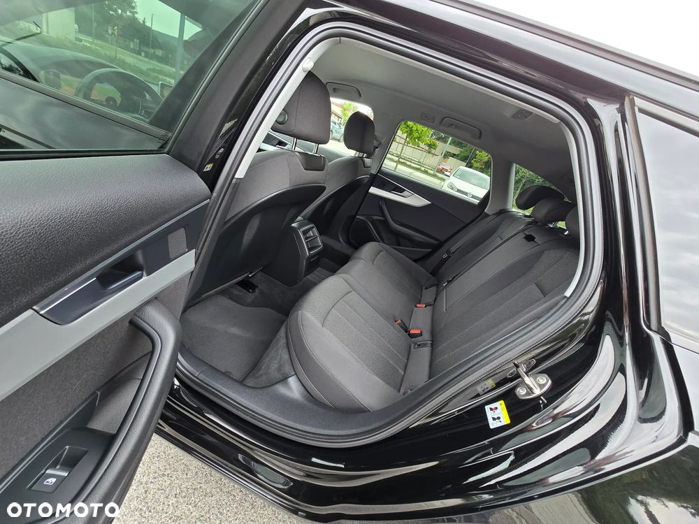 Audi A4 Avant 2.0 TDI - 13