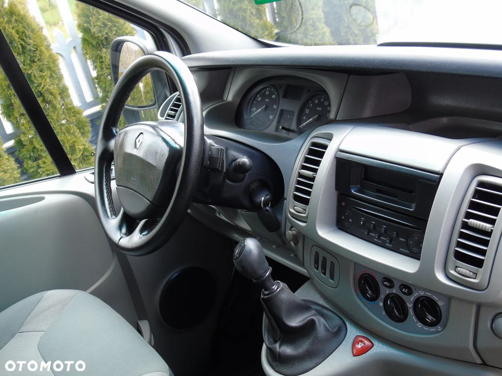 Renault Trafic - 11