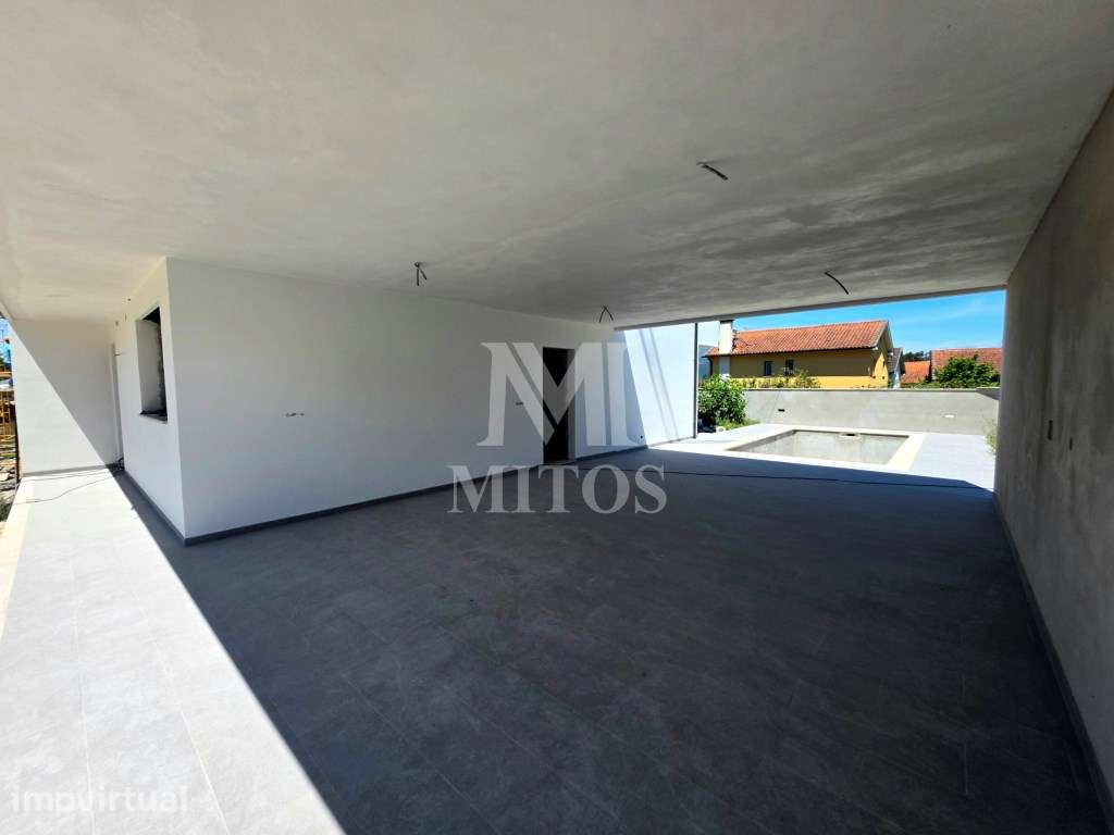 Moradia T3 em construção situada na Correlhã - Ponte de Lima - Grande imagem: 4/24