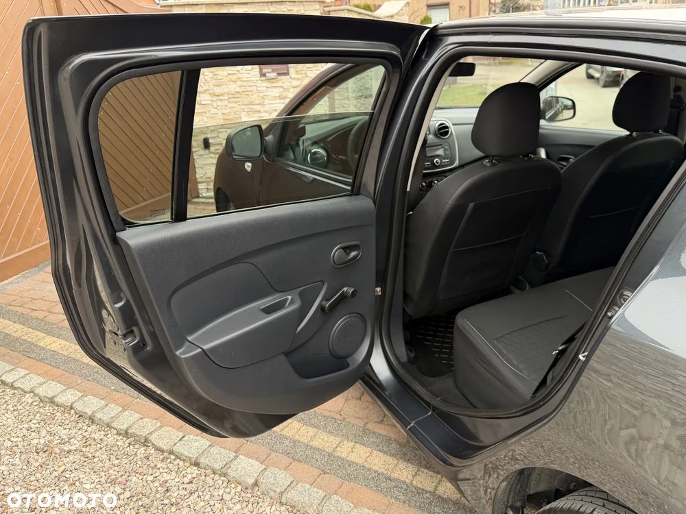 Dacia Sandero - 32