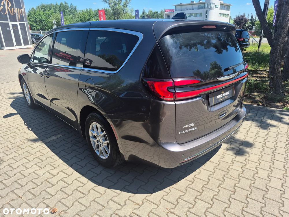 Chrysler Pacifica - 7