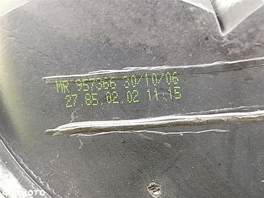 Lampa prawa tylna tył Mitsubishi Colt Z30 2004-2012 MR957366 ORYGINAŁ - 7