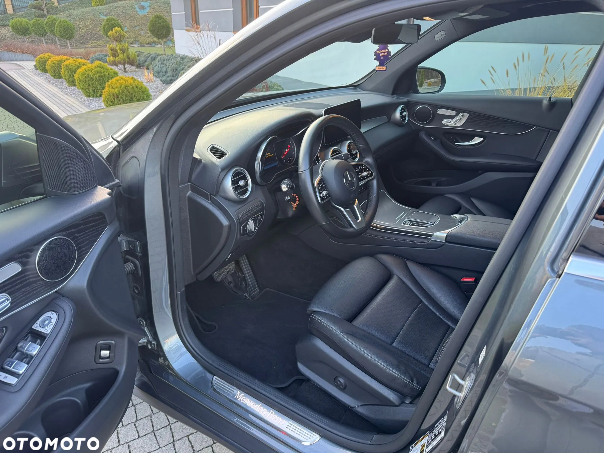Mercedes-Benz GLC 300 Coupe 4Matic 9G-TRONIC - 9