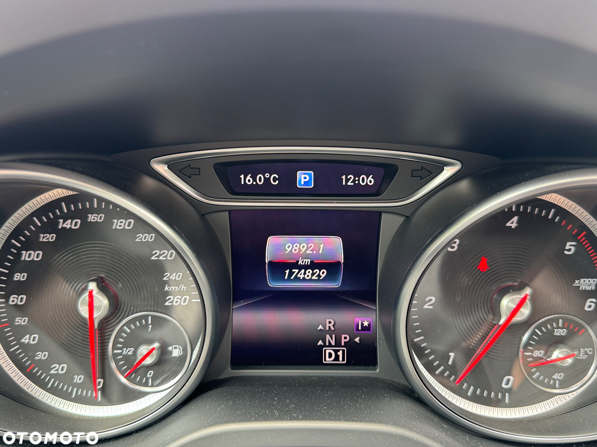 Mercedes-Benz CLA 220 d 4-Matic - 36