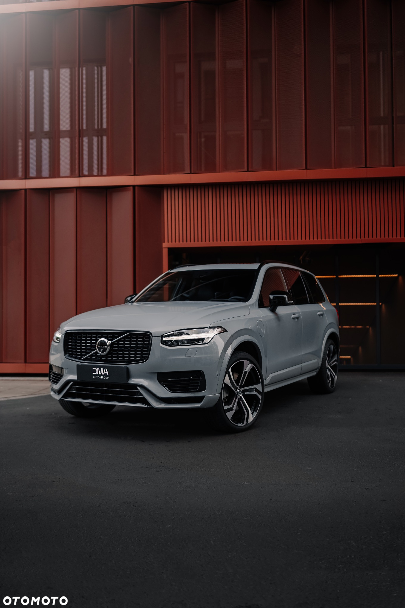 Volvo XC 90 T8 AWD Plug-In Hybrid Ultimate Dark 7os - 2
