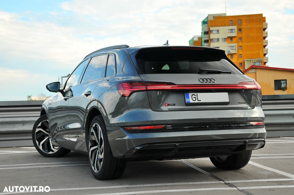 AUDI e-tron 2023 — imagine 6