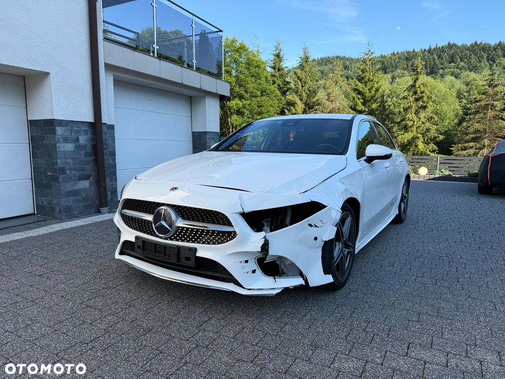 Mercedes-Benz Klasa A 180 7G-DCT AMG Line - 3