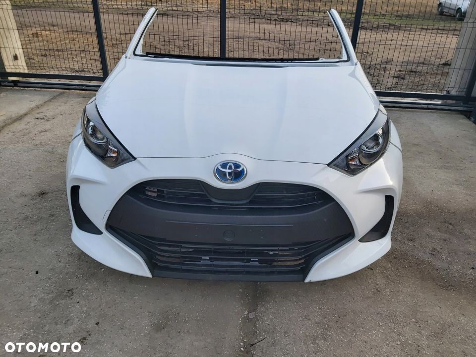 Toyota Yaris IV kompletny przód maska zderzak pas - 1