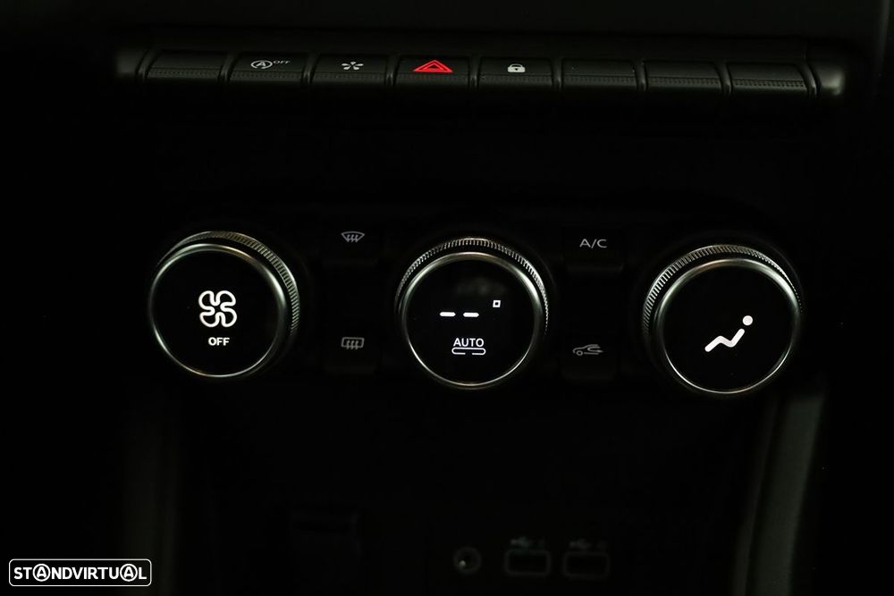 Renault Captur 1.0 TCe Techno Bi-Fuel - 13