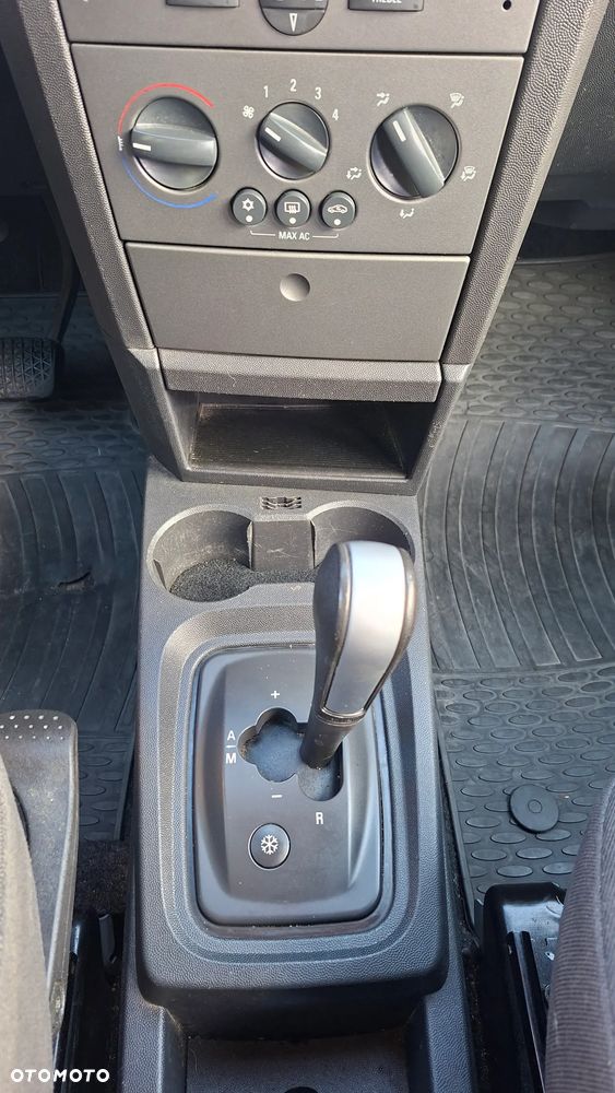 Opel Meriva - 19