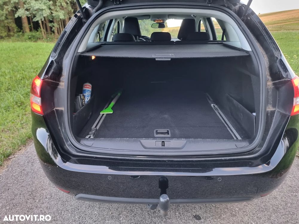 Peugeot 308 1.2 L PureTech Turbo Access - 9