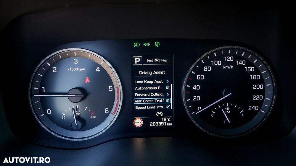 Hyundai Tucson 2.0 CRDI 4WD 6AT Luxury+ - 21