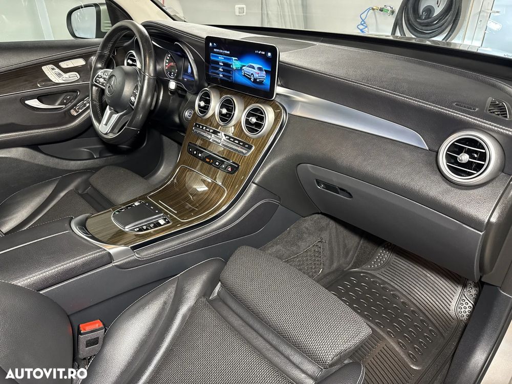 Mercedes-Benz GLC 220 d 4MATIC 9G-TRONIC - 31