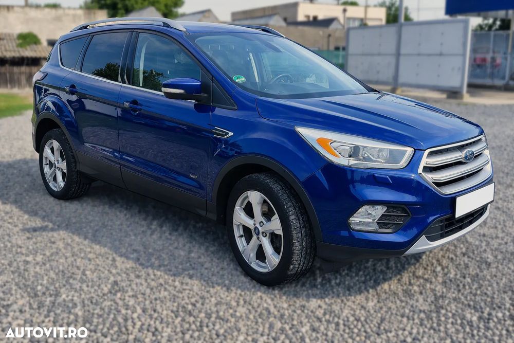 Ford Kuga 2.0 TDCi Powershift 4WD Titanium - 3