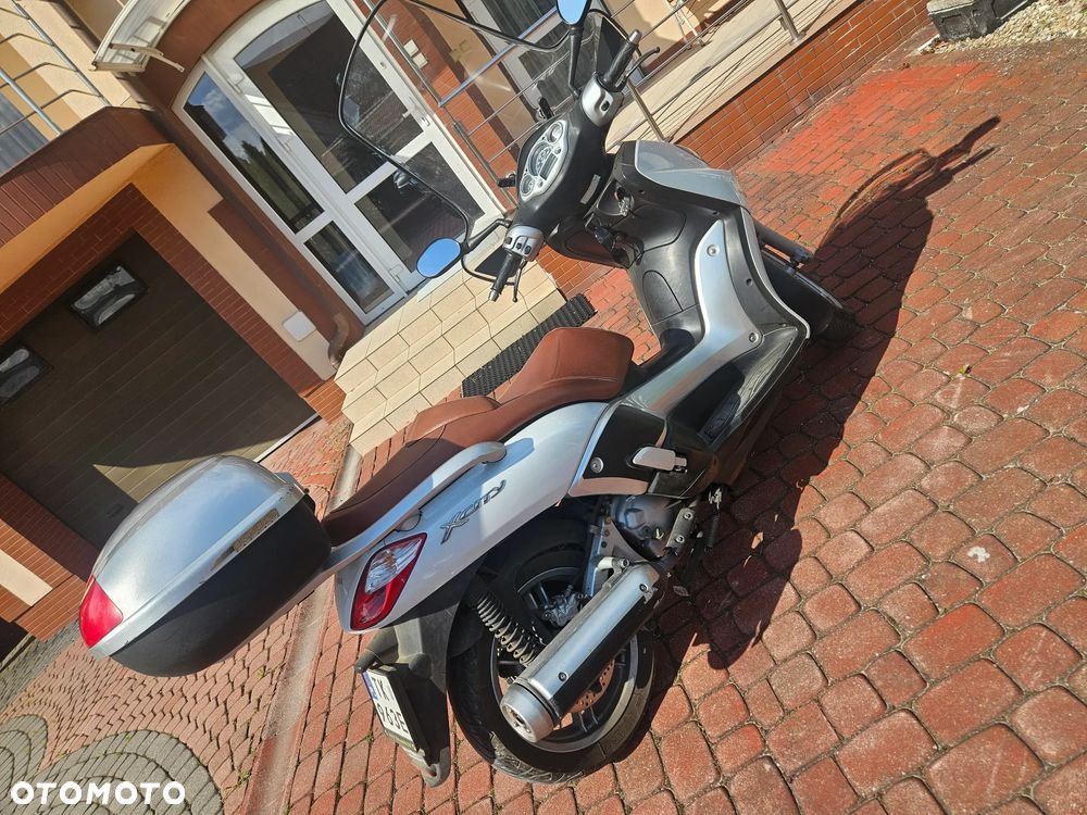 Yamaha X-max - 5