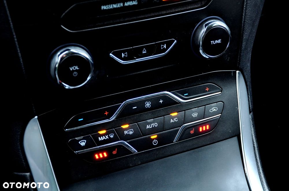 Ford S-Max 2.0 TDCi Titanium PowerShift - 36