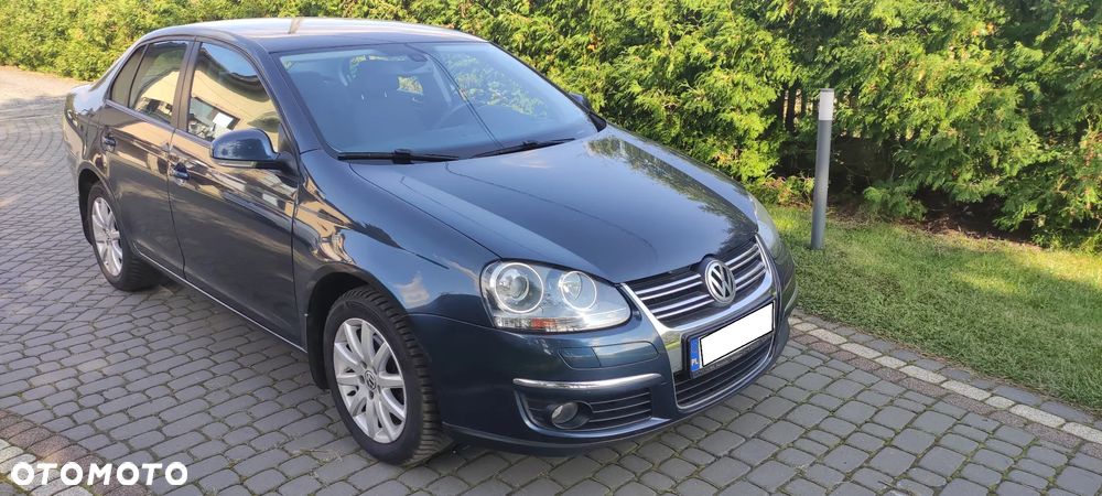 Volkswagen Jetta - 6