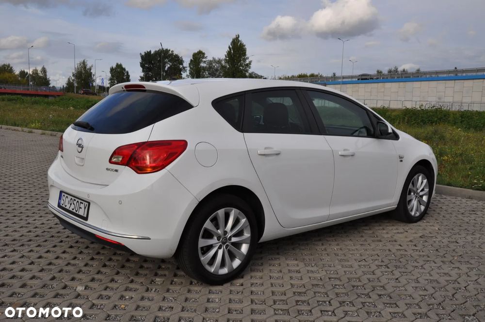 Opel Astra 1.4 T Edition 150 - 8
