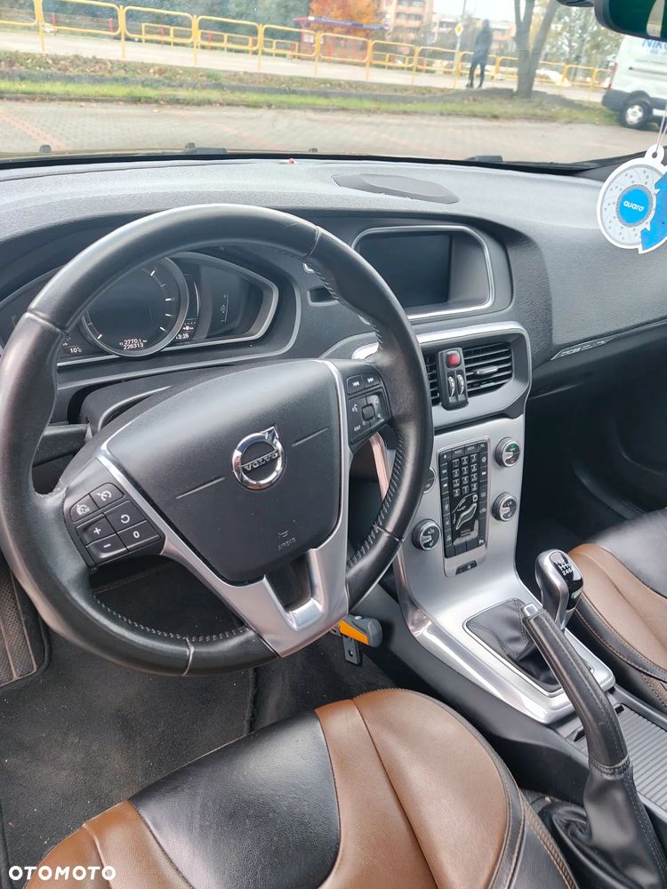 Volvo V40 Cross Country D3 Drive-E Summum - 16