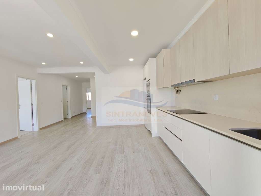 Maravilhoso T3 totalmente remodelado e com dois terraços em Massamá - Grande imagem: 5/21