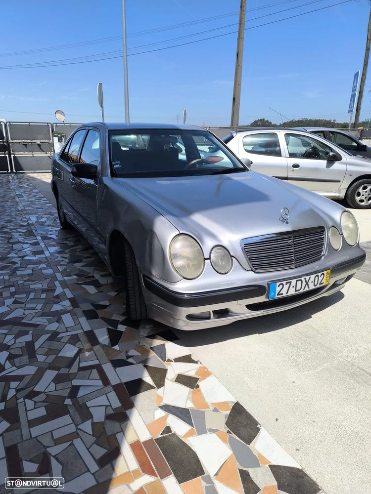 Mercedes-Benz E 220 CDI Elegance - 2