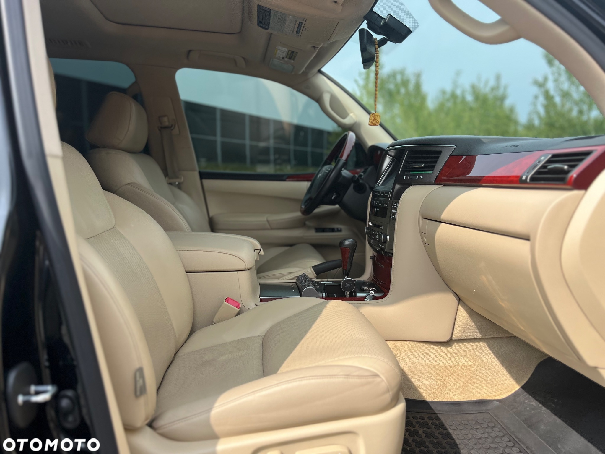Lexus LX 570 - 14