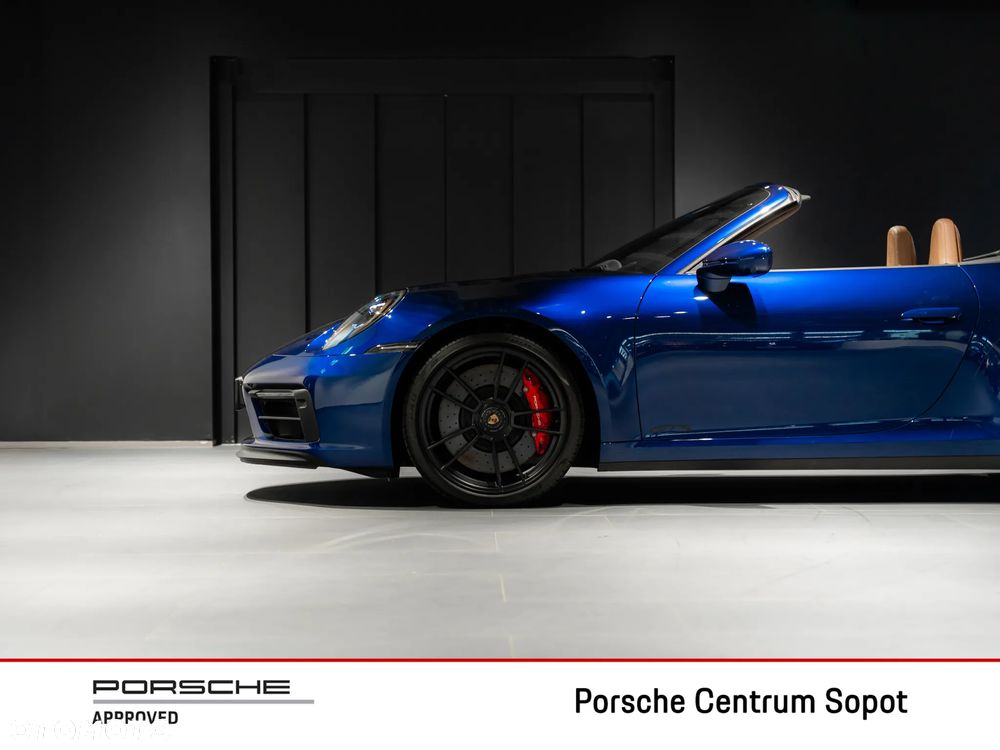 Porsche 911 Carrera GTS Cabrio - 9