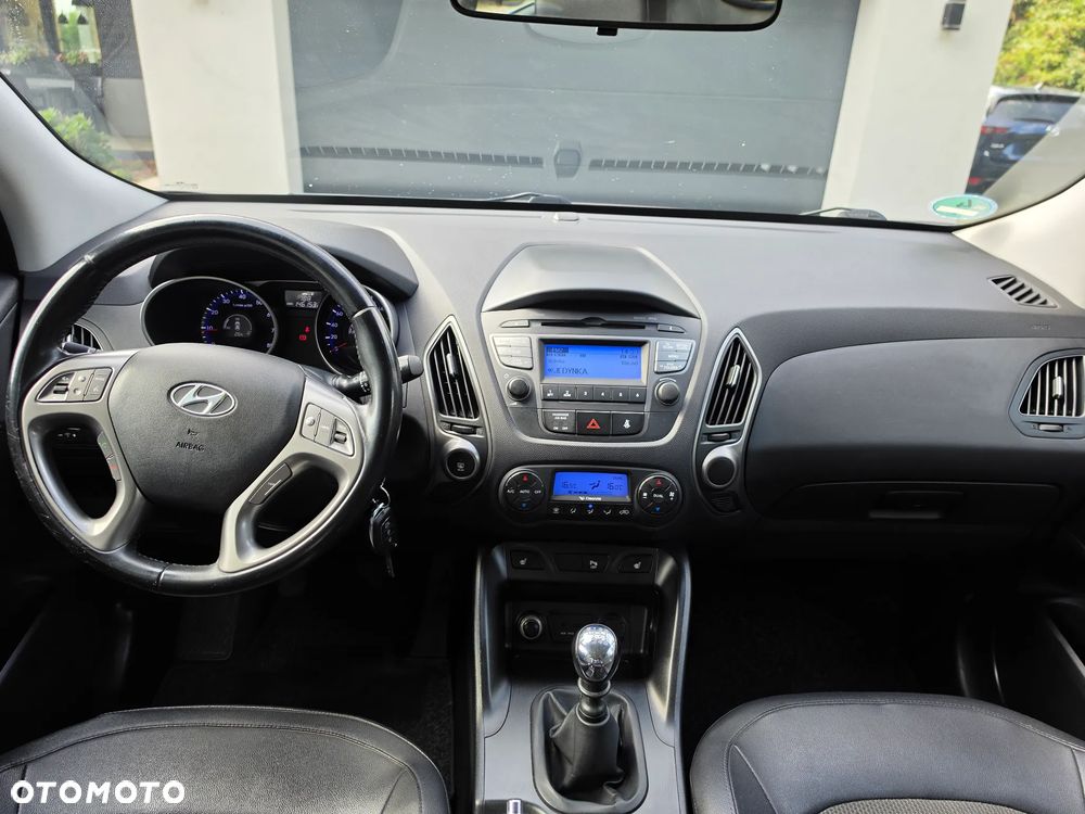 Hyundai ix35 1.6 2WD Fifa World Cup Edition - 15