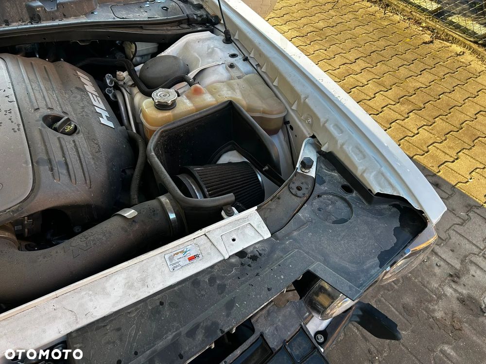 Dodge Challenger - 23