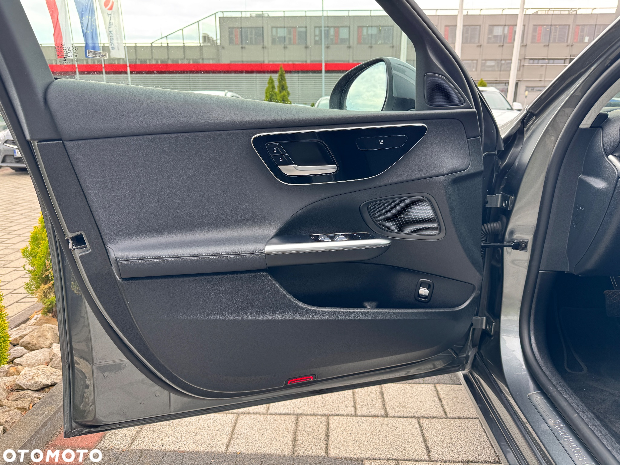 Mercedes-Benz Klasa C 180 mHEV Business Edition - 23
