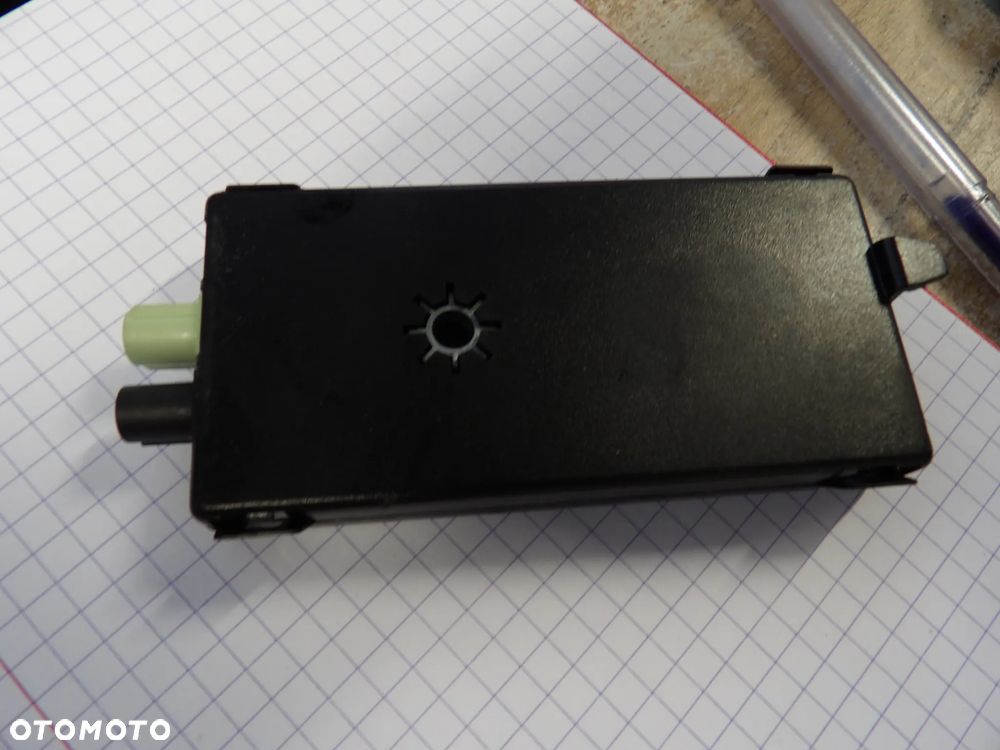 BMW - F15,X5 - WZMACNIACZ ANTENY - MODULATOR - 9334691 - 1